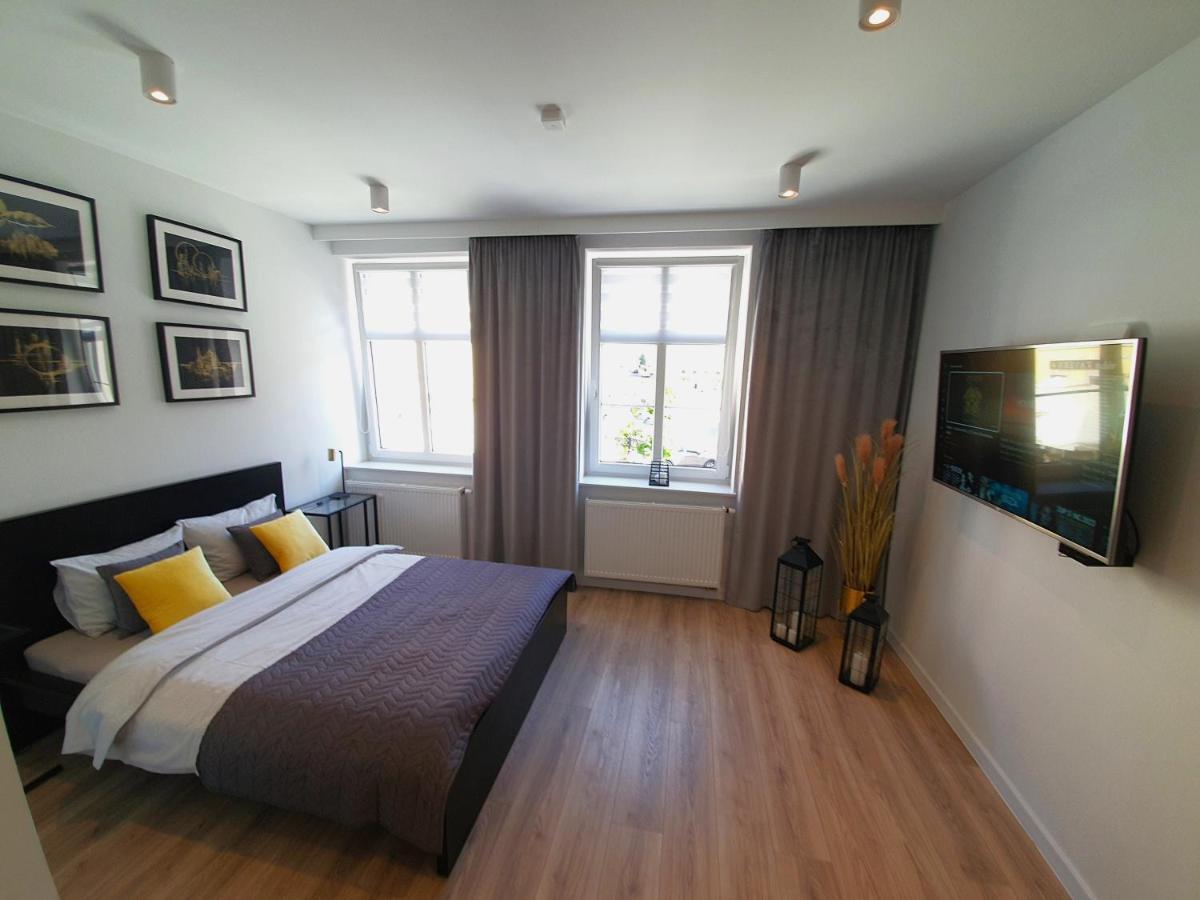 Apartament Przy Starowce - Zoni ブンツラウ エクステリア 写真