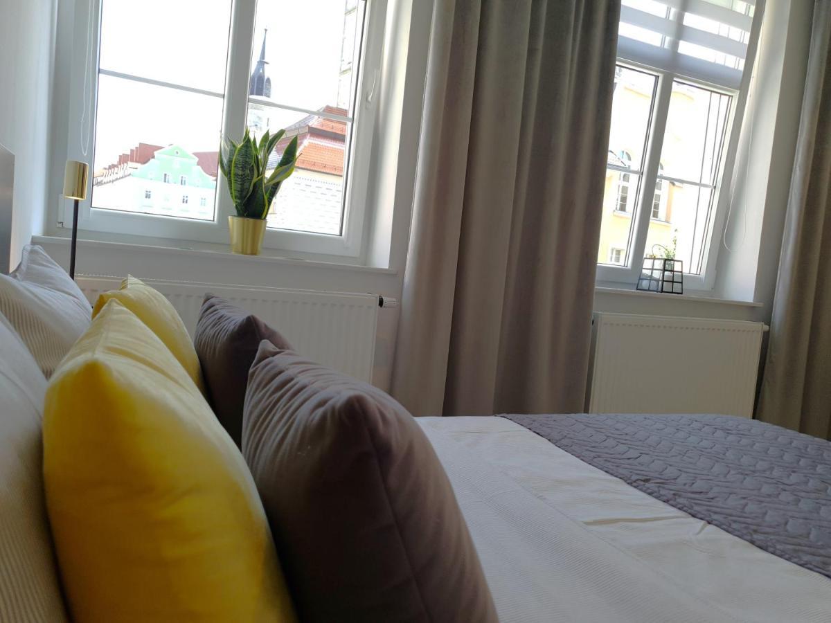 Apartament Przy Starowce - Zoni ブンツラウ エクステリア 写真