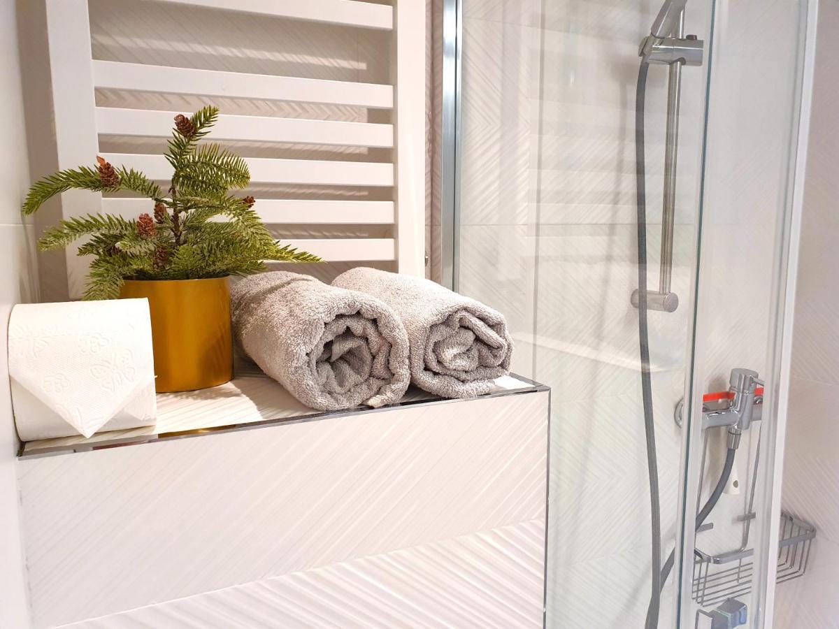 Apartament Przy Starowce - Zoni ブンツラウ エクステリア 写真