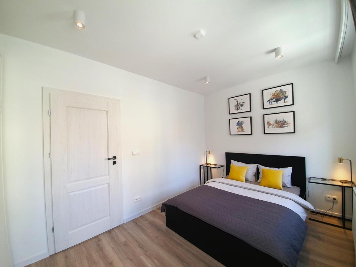 Apartament Przy Starowce - Zoni ブンツラウ エクステリア 写真